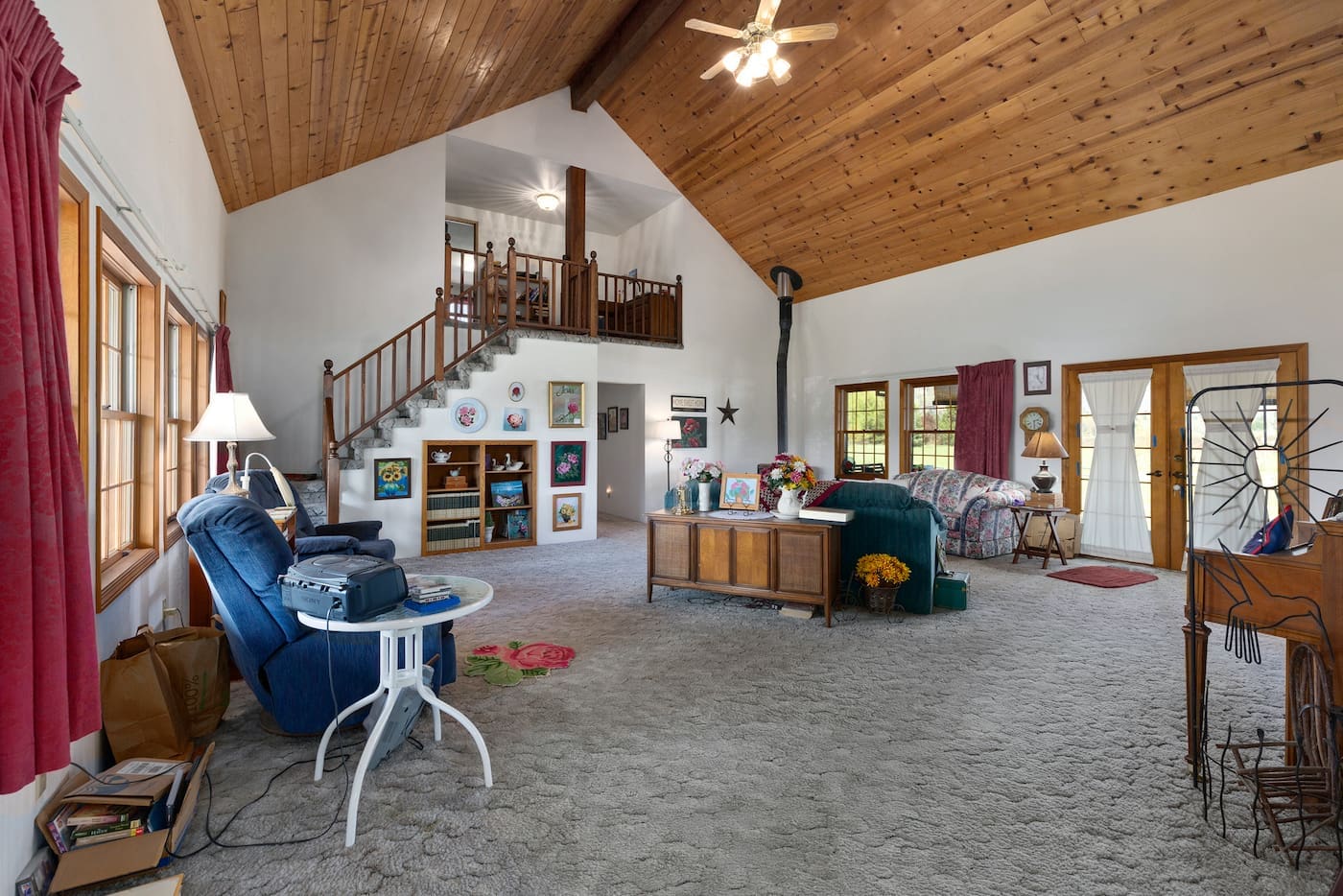 https://oregondreamsrealestate.com/wp-content/uploads/2021/04/031lowerriver.jpg