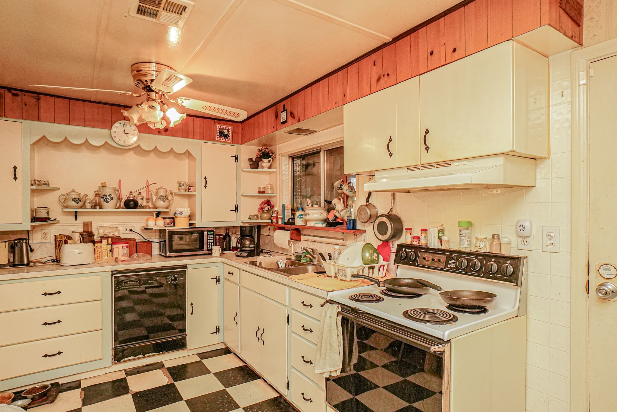 https://oregondreamsrealestate.com/wp-content/uploads/2022/01/DSC03951.jpg