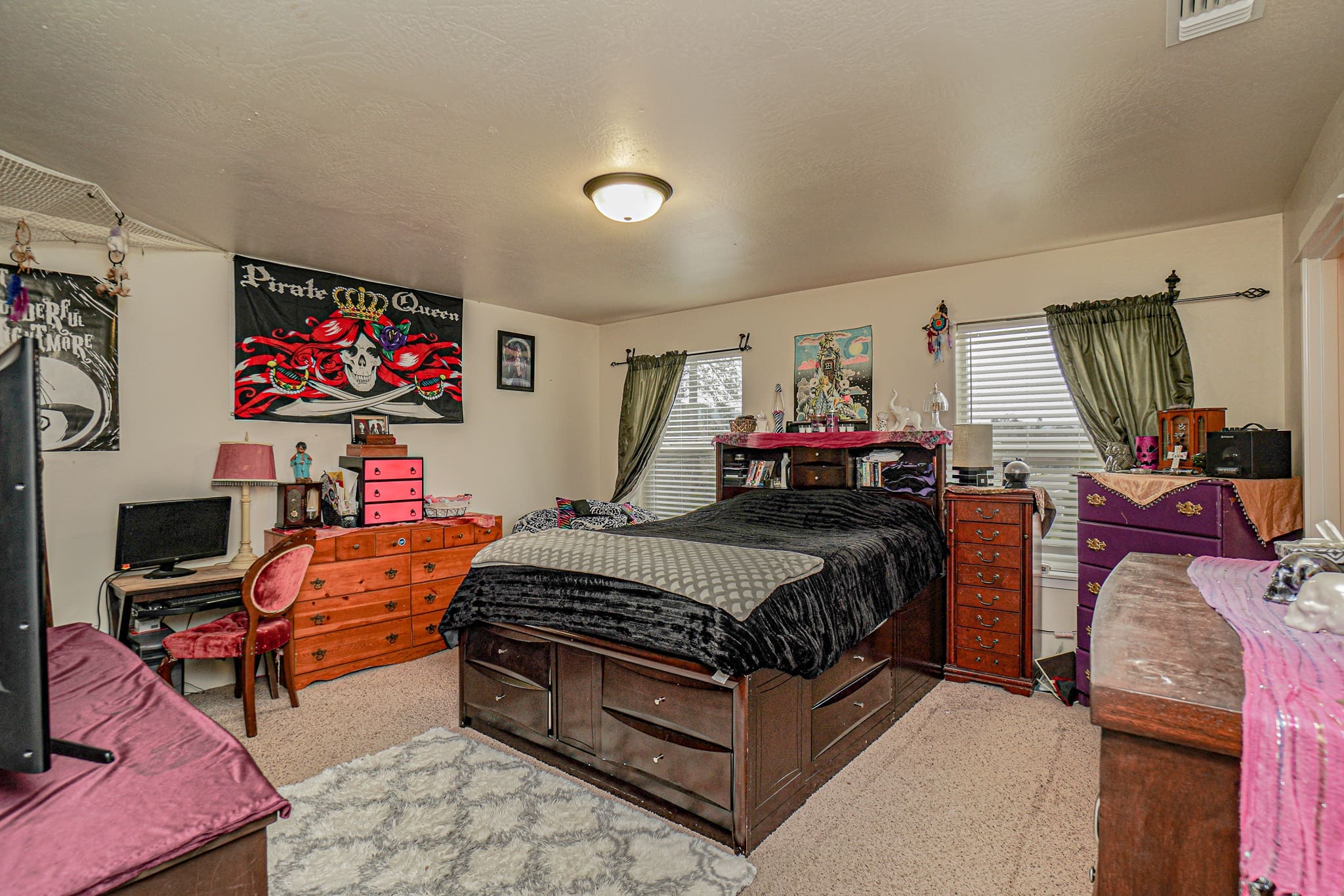 https://oregondreamsrealestate.com/wp-content/uploads/2022/01/DSC09376.jpg