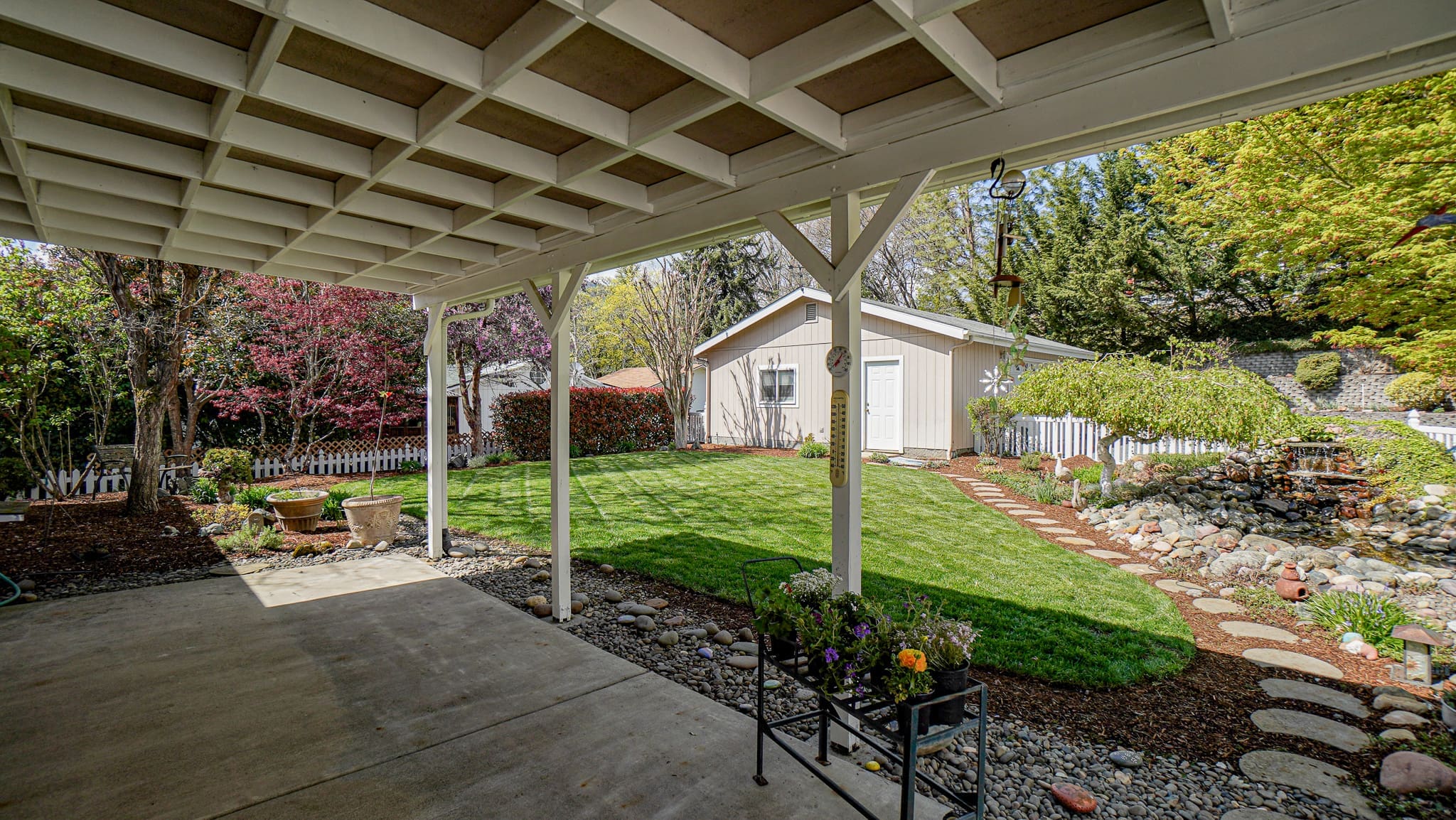 https://oregondreamsrealestate.com/wp-content/uploads/2022/04/DSC05772.jpg