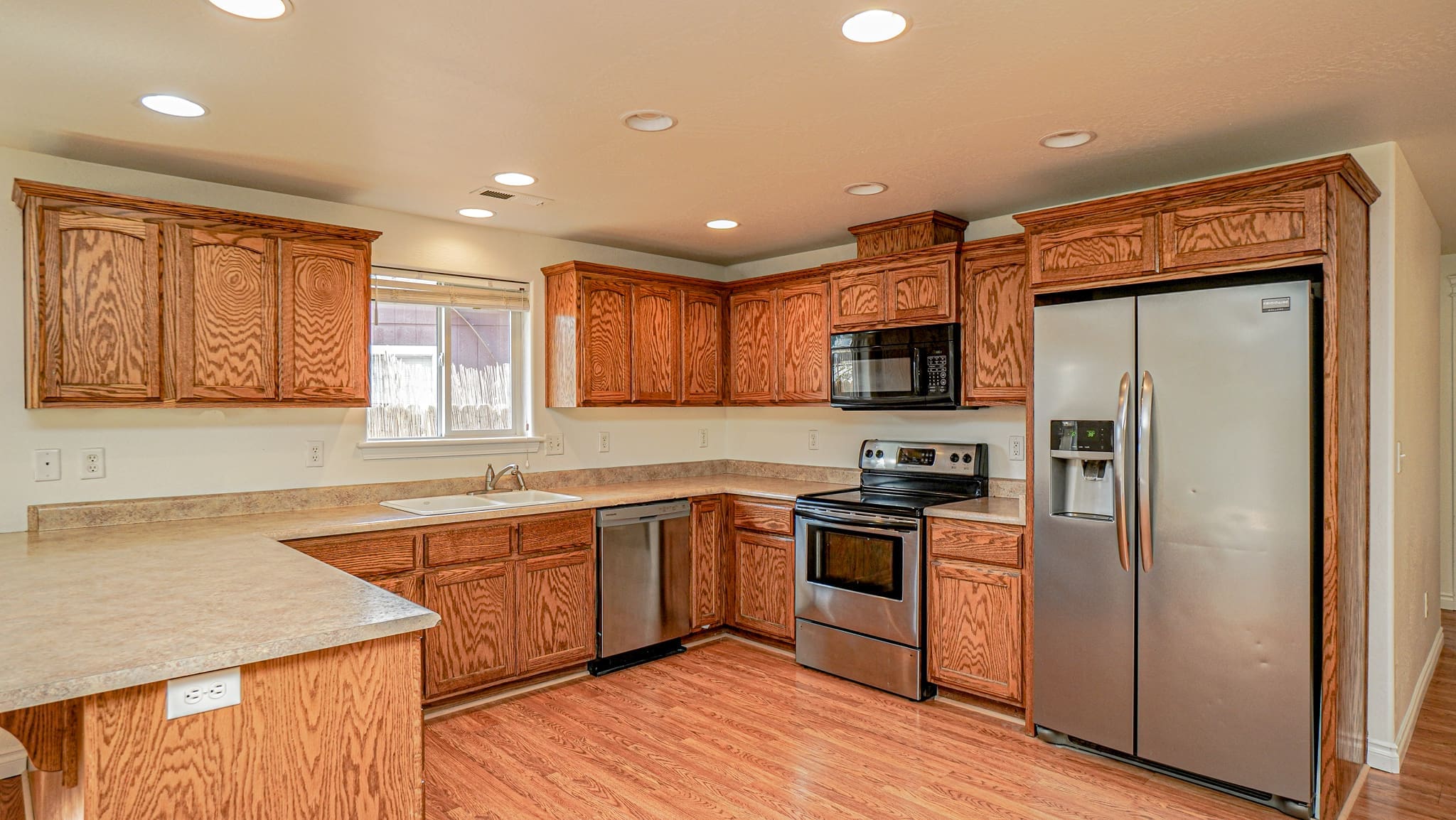 https://oregondreamsrealestate.com/wp-content/uploads/2022/04/DSC06084.jpg