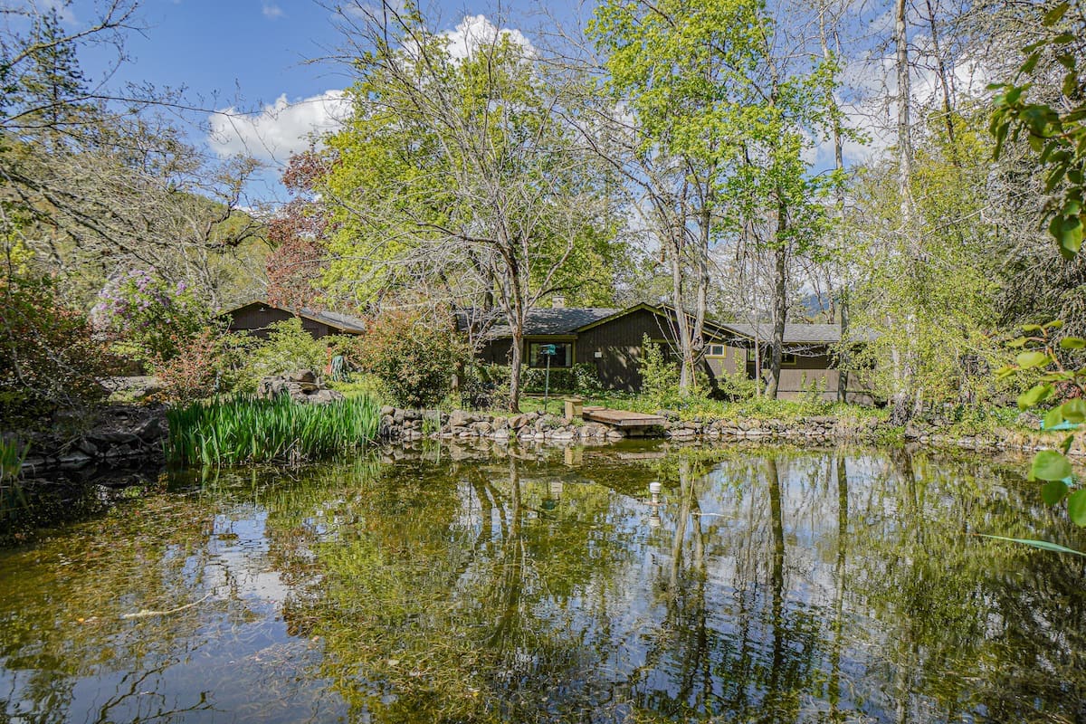 https://oregondreamsrealestate.com/wp-content/uploads/2022/05/DSC01573-1.jpg